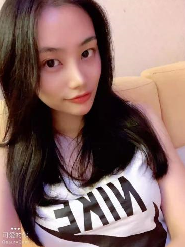 丰满型的小姐姐